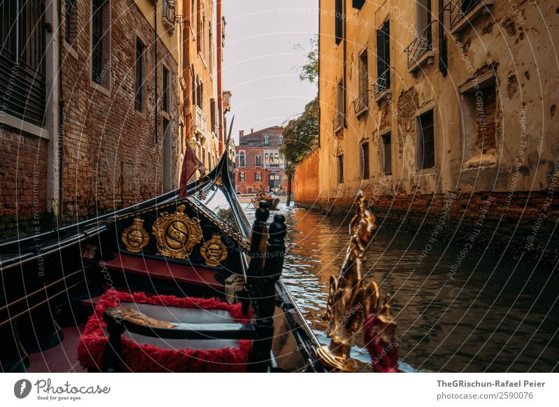 Venedig Gondola Dorf Altstadt Haus blau braun gold orange rot schwarz weiß Gondel (Boot) Italien Tourismus Wasser Romantik Wasserfahrzeug Kanal Gasse alt