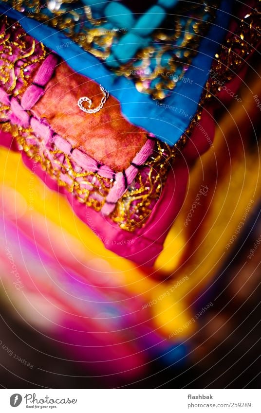 Indian Pillows kaufen elegant Stil Design exotisch Glück Wellness Wohlgefühl Sinnesorgane Meditation Handarbeit Wohnung einrichten Innenarchitektur