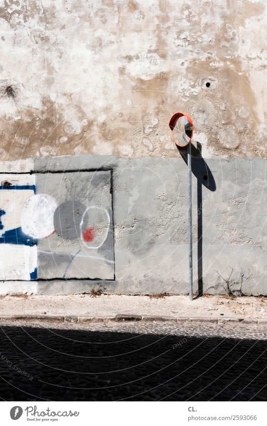 verkehrsspiegel Schönes Wetter Lissabon Portugal Mauer Wand Verkehr Verkehrswege Straßenverkehr Wege & Pfade Verkehrszeichen Verkehrsschild Spiegel Zeichen