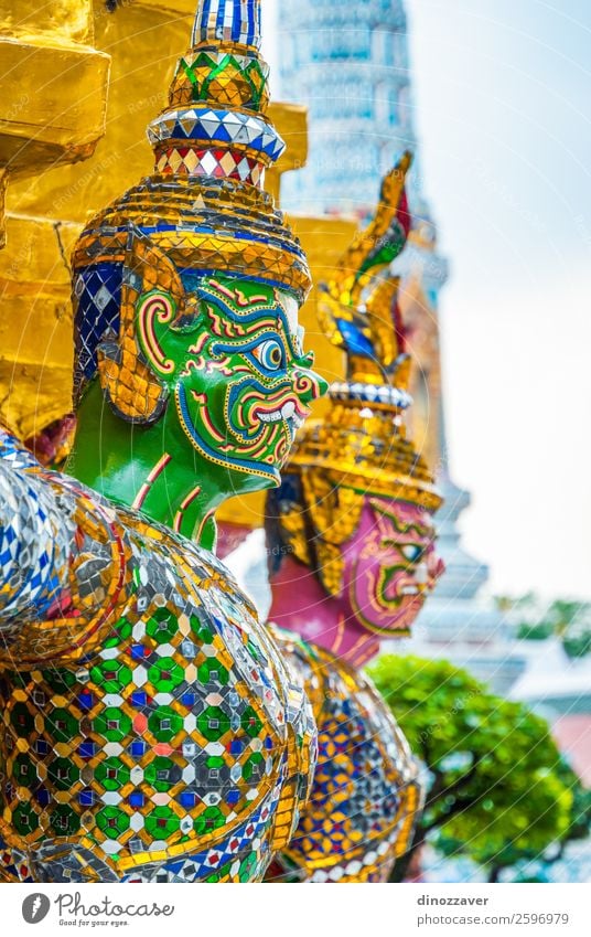 Bunte Statue im Wat Phra Kaew Tempel, Bangkok Ferien & Urlaub & Reisen Dekoration & Verzierung Kunst Kultur Palast Platz Gebäude Architektur blau gold