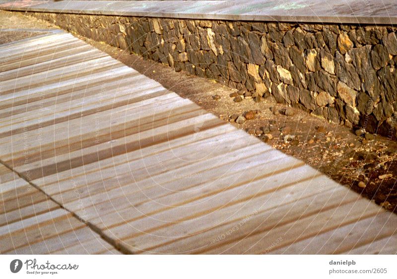 Structures Holz Fluchtpunkt Steg Mauer Stein Strukturen & Formen Natur Wege & Pfade Architektur