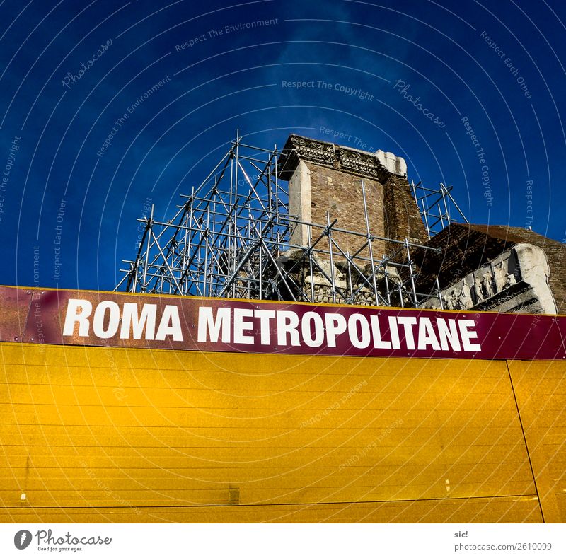 Metropole Roma Ferien & Urlaub & Reisen Tourismus Sightseeing Städtereise Architektur Archäologie Himmel Italien Hauptstadt Stadtzentrum Altstadt Ruine Bauwerk