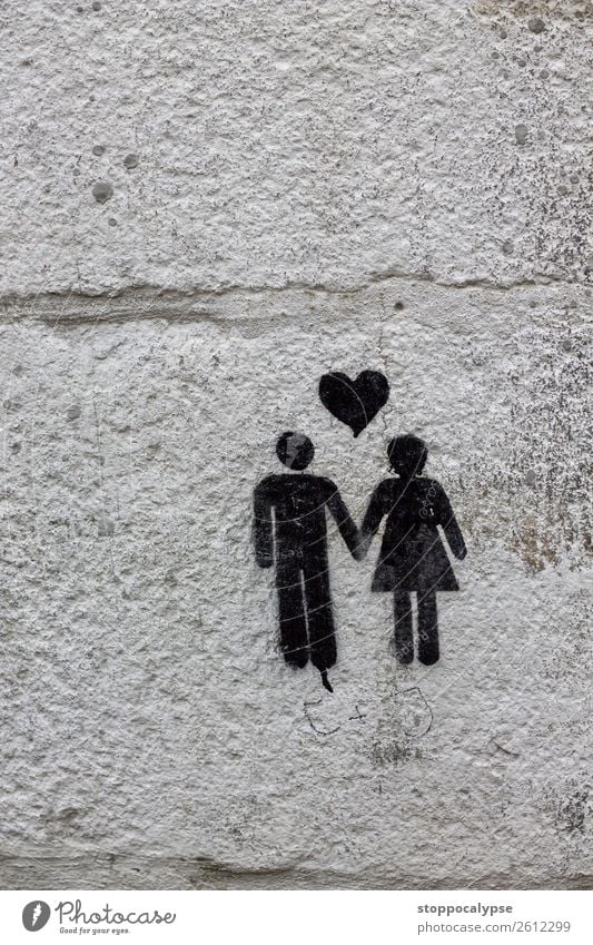 Glückliches Paar auf Mauer Kunst Kunstwerk Stadtzentrum Wand Dekoration & Verzierung Stein Zeichen Graffiti ästhetisch lustig Gefühle Liebe Verliebtheit