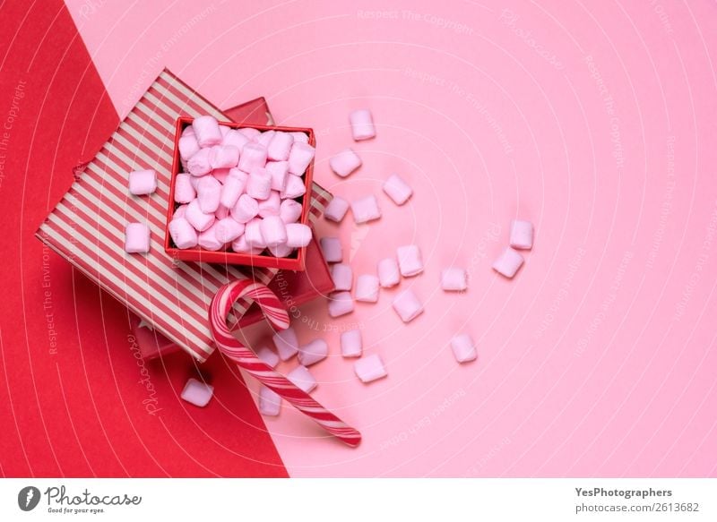 Rosa Mini Marshmallows in einer roten Geschenkbox Dessert Feste & Feiern Weihnachten & Advent klein rosa weiß Tradition Frohe Weihnachten obere Ansicht