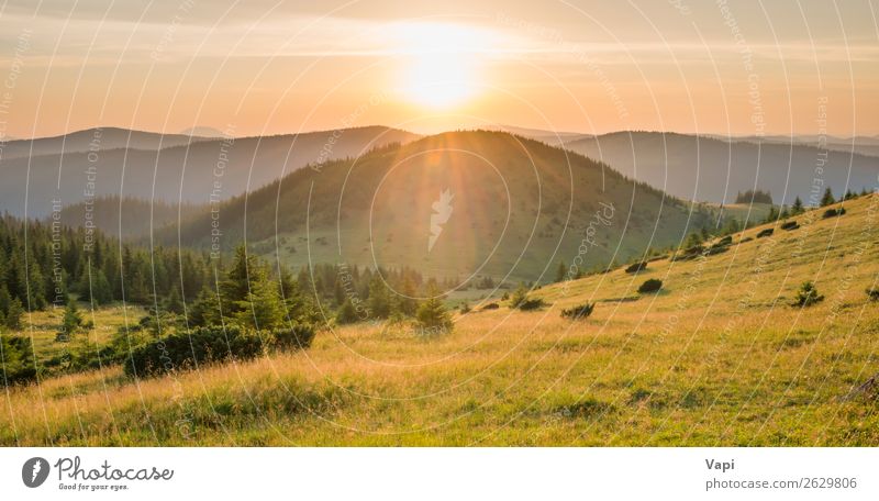 Panorama des Sonnenuntergangs in den Bergen schön Ferien & Urlaub & Reisen Tourismus Abenteuer Ferne Freiheit Sommer Berge u. Gebirge wandern Umwelt Natur