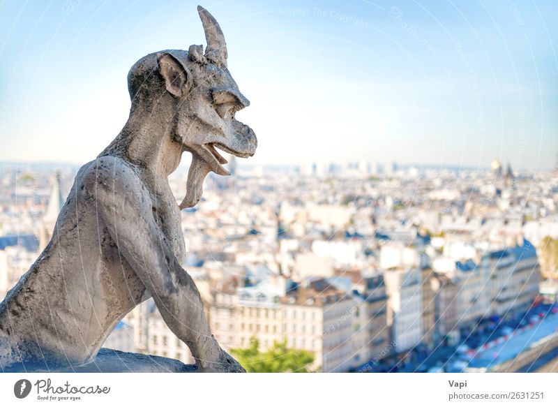 Gargoyle-Statue auf Notre Dame de Paris Ferien & Urlaub & Reisen Tourismus Ausflug Abenteuer Ferne Sightseeing Städtereise Sommer Sommerurlaub Haus Kunst