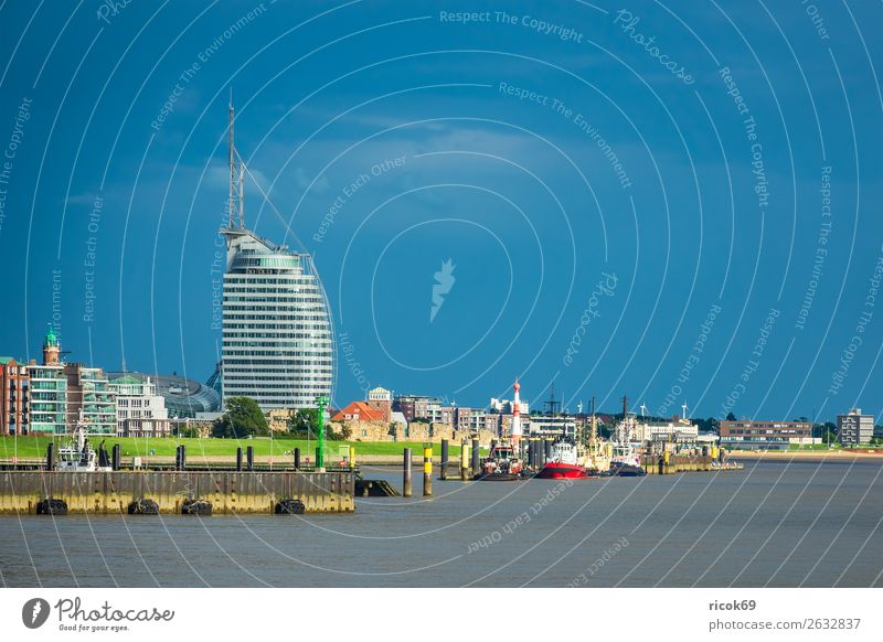 Blick auf die Stadt Bremerhaven Erholung Ferien & Urlaub & Reisen Tourismus Haus Wolken Küste Nordsee Hafen Leuchtturm Gebäude Architektur Sehenswürdigkeit