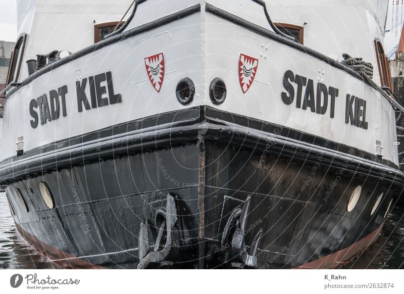 Stadt Kiel Hafenstadt Schifffahrt Binnenschifffahrt Bootsfahrt Fähre Anker Metall Güterverkehr & Logistik "anker bug kette schiff,f schifffahrt details