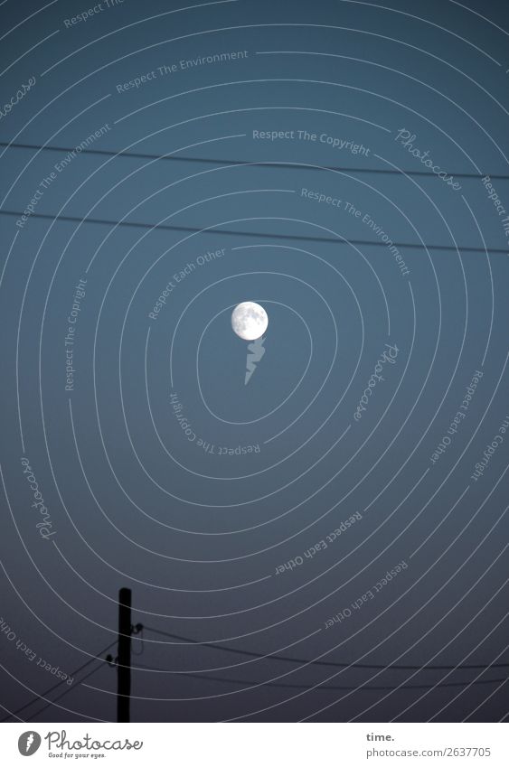 o Technik & Technologie Telekommunikation Informationstechnologie Energiewirtschaft Hochspannungsleitung Strommast Kabel Nachthimmel Mond ästhetisch dunkel