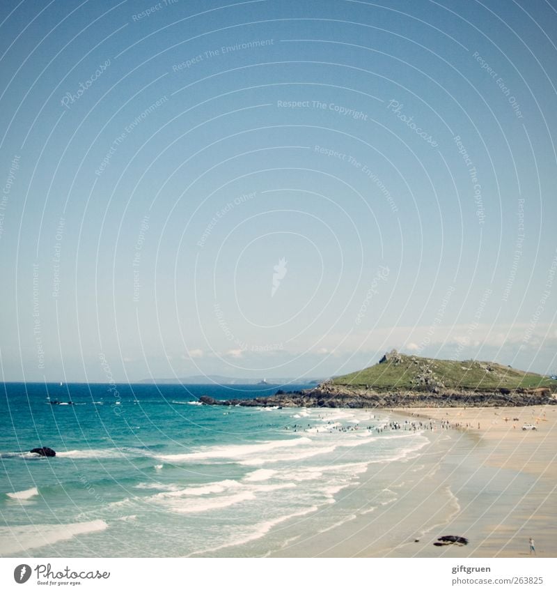 st. ives Umwelt Natur Landschaft Urelemente Sand Wasser Himmel Schönes Wetter Hügel Berge u. Gebirge Wellen Küste Strand Meer Insel blau Cornwall Großbritannien