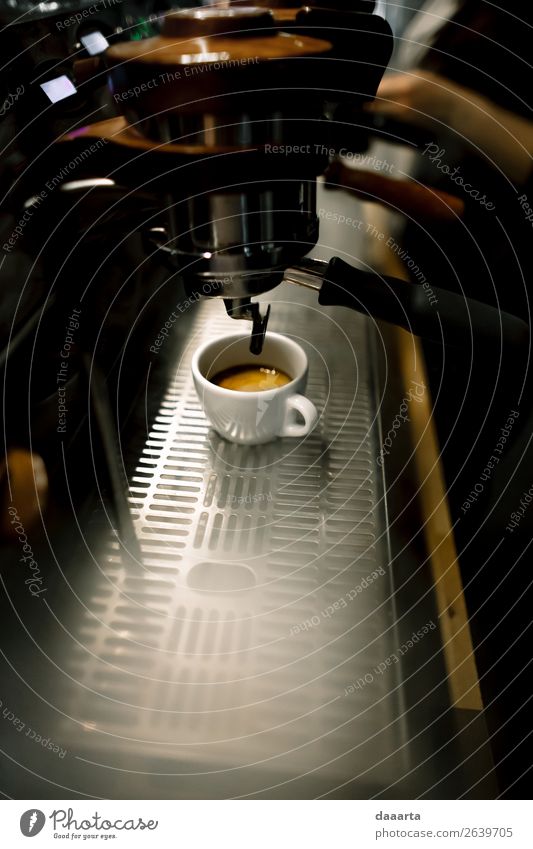 geräucherter Kaffee Getränk Heißgetränk Kakao Latte Macchiato Espresso Becher Café Kantine Kaffeemaschine Lifestyle elegant Stil Design Freude Leben harmonisch