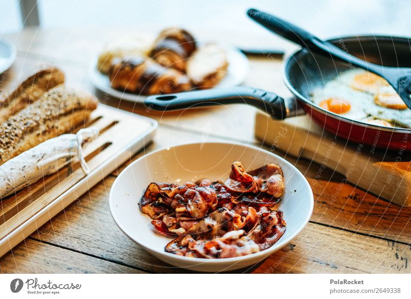 #AS# breakfast is ready Frühstück Glück Vorfreude Begeisterung Speck Baguette Pfanne Ei genießen Croissant Schalen & Schüsseln Holztisch gemütlich Überraschung