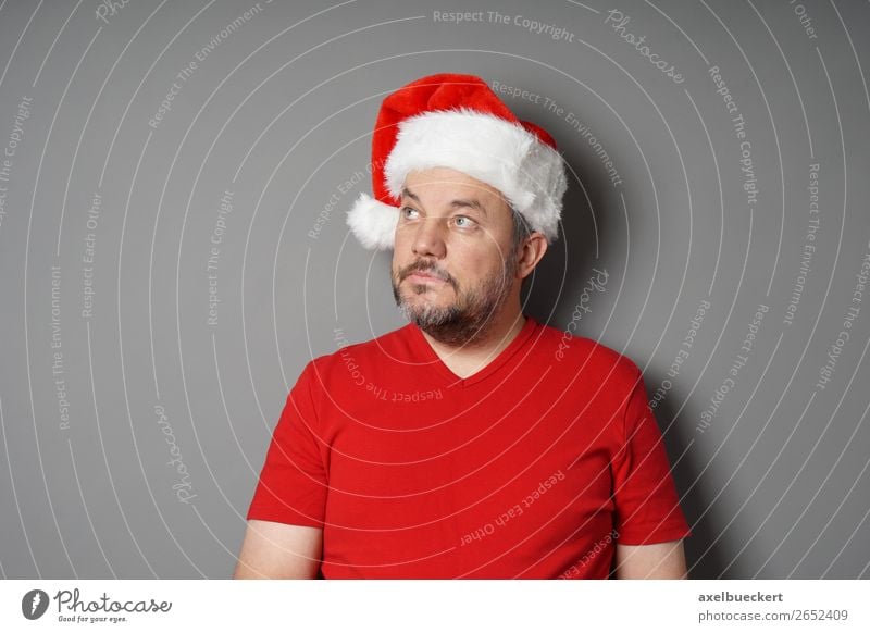 Weihnachtsmann im T-Shirt Lifestyle Weihnachten & Advent Mensch maskulin Mann Erwachsene 1 30-45 Jahre 45-60 Jahre Mütze rot Hipster Bart Nikolausmütze