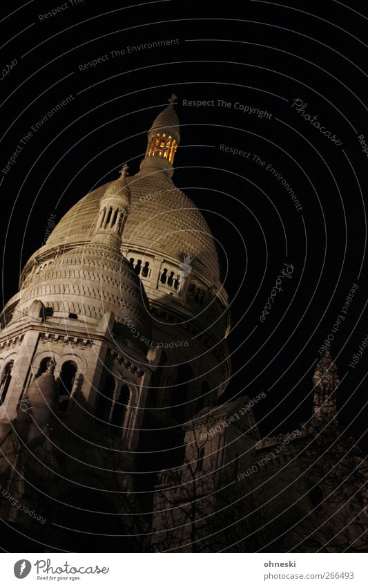 Paris at Midnight Montmartre Menschenleer Kirche Sehenswürdigkeit Sacré-Coeur Glaube Religion & Glaube Gedeckte Farben Außenaufnahme Textfreiraum rechts