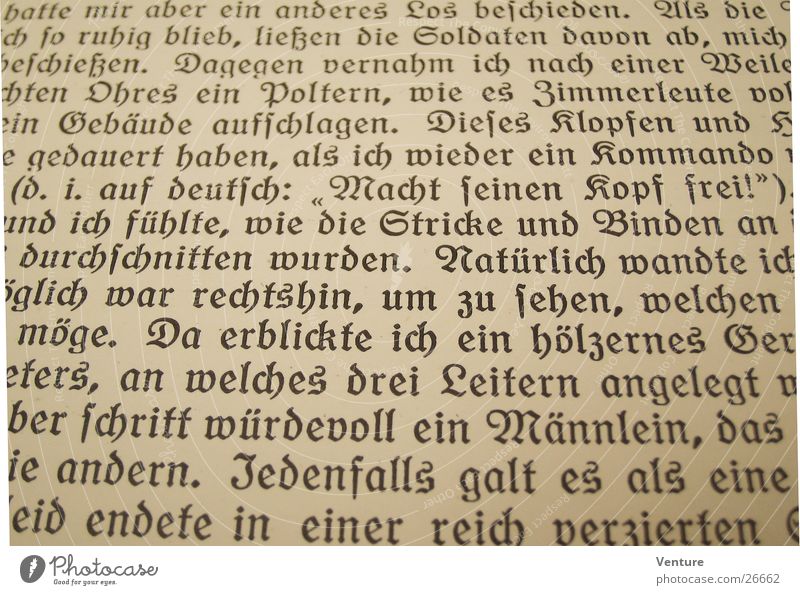 Kopf frei! (2) Buch Gotik Text Roman Wort vergilbt Ich Erzählung Fototechnik alt Perspektive Detailaufnahme gebraucht