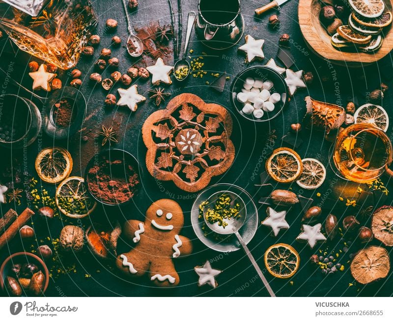 Süßes und Schokolade zum Weihnachten Lebensmittel Süßwaren Kräuter & Gewürze Ernährung Festessen Getränk Kakao Geschirr kaufen Stil Design Winter Tisch