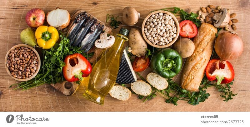 Gesunde Ernährung. Mediterrane Ernährung. Obst und Gemüse Mittelmeer mediterran Diät Gesundheit Lebensmittel Foodfotografie Frucht Fisch Getreide Korn Nuss