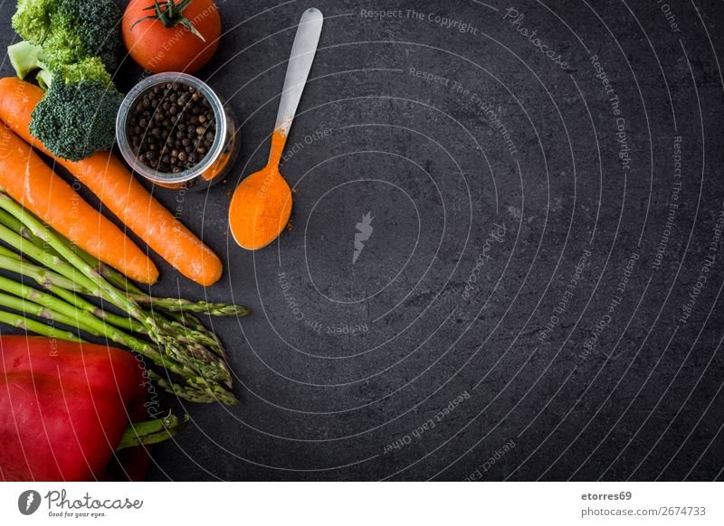 Gesunde Ernährung.Lebensmittel Ernährung.Gemüse mediterran Diät Gesundheit Foodfotografie Fisch Getreide Nut Oliven Erdöl Vitamin Salat Paprika Zwiebel