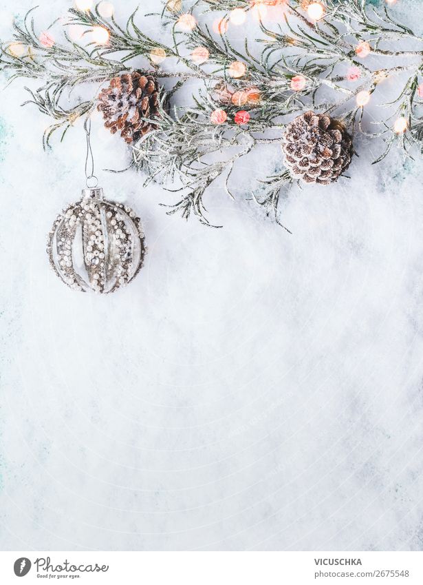 Weihnachten Schnee Hintergrund mit Weihnachtskugel Stil Design Winter Dekoration & Verzierung Feste & Feiern Weihnachten & Advent Ornament Hintergrundbild