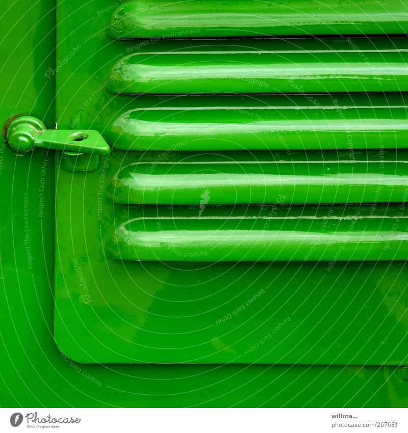 Knallgrüne Lüftungsklappe - ein lizenzfreies Stock Foto von Photocase