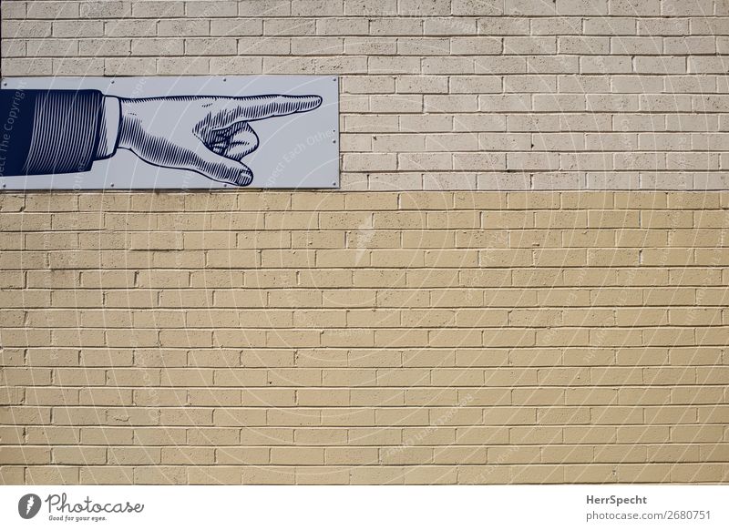 Fingerzeig Mauer Wand Backstein Zeichen Schilder & Markierungen eckig trendy schön retro Stadt gelb Zeigefinger zeigen Hand Backsteinwand Backsteinfassade