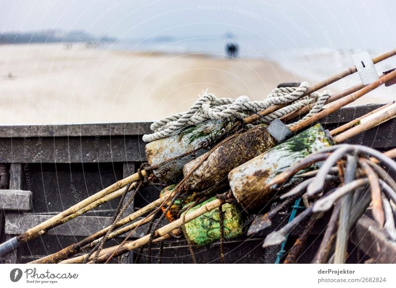 Fischerboot auf Usedom V Zentralperspektive Schwache Tiefenschärfe Kontrast Schatten Licht Tag Textfreiraum Mitte Textfreiraum unten Textfreiraum links