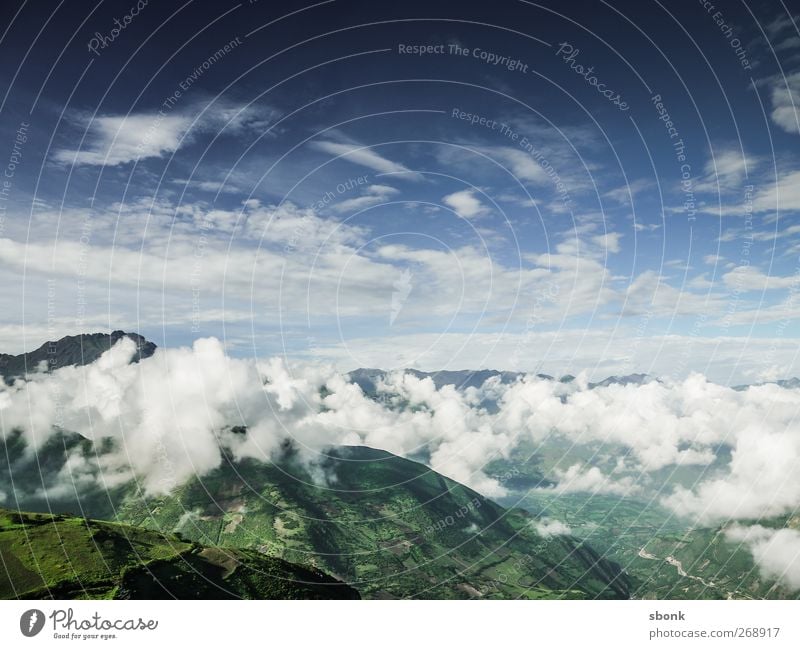 Cajam > Trujilo #2 Umwelt Natur Himmel Wolken Horizont Hügel Felsen Alpen Berge u. Gebirge Gipfel Südamerika Anden Peru Farbfoto Außenaufnahme