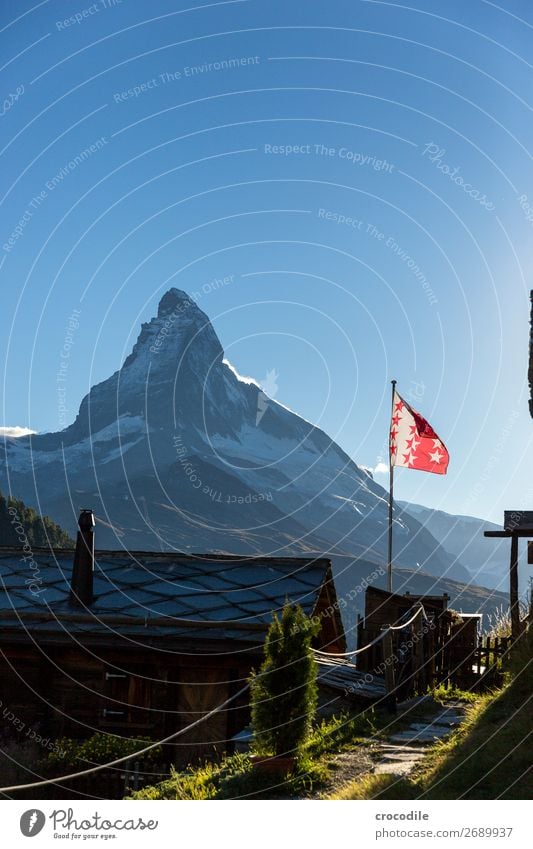 # 767 Schweiz Matterhorn Wahrzeichen Berge u. Gebirge Dorf wandern Mountainbike Trail Wege & Pfade Sonnenuntergang weiches Licht Gipfel Schneebedeckte Gipfel