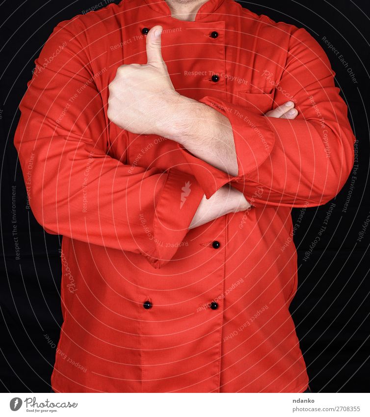 Koch in roter Uniform kreuzte seine Arme und zeigt Geste wie eine Küche Restaurant Beruf Mensch Mann Erwachsene Hand Jacke gut Küchenchef Zeichen Entwurf mögen