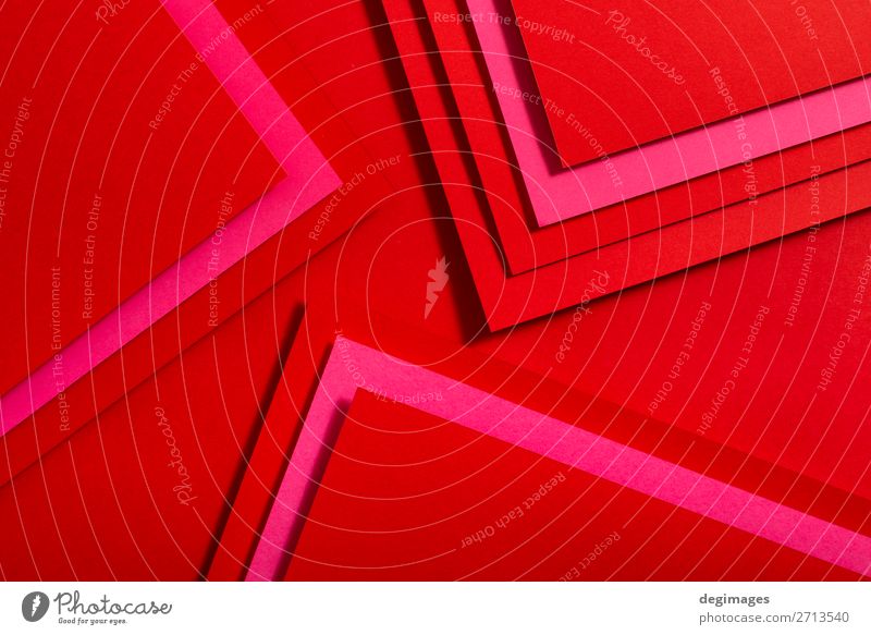 Rotes Papier Materialdesign. Geometrische einfarbige Formen Design Tapete Handwerk Kunst Linie Streifen retro rot Farbe geometrisch Hintergrund Konsistenz