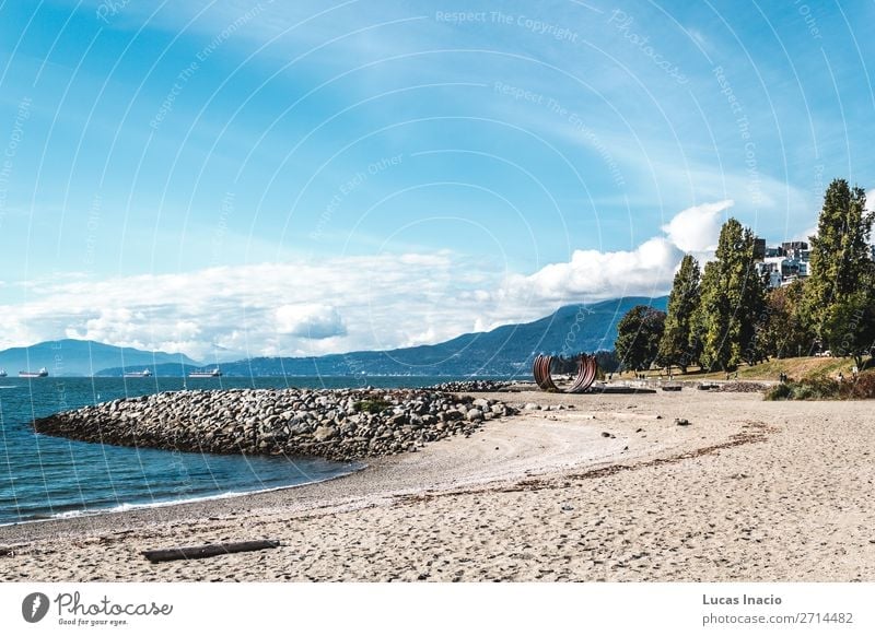 Sonnenuntergang Strand in Vancouver, Kanada Sommer Meer Umwelt Natur Sand Himmel Baum Blatt Park Felsen Küste Stadtzentrum Skyline Abenteuer Erholung