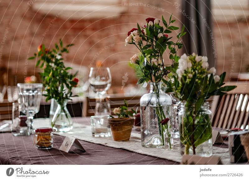 Zu Tisch, bitte !! Mittagessen Geschirr Flasche Glas Blume Zeichen Schilder & Markierungen ästhetisch Freizeit & Hobby Freude Dienstleistungsgewerbe Gedeck