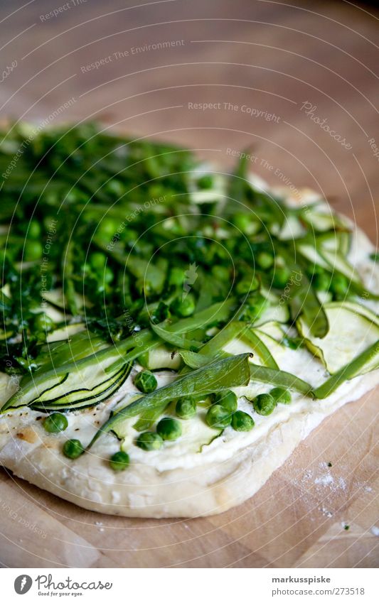 vegetarisch & veggie Lebensmittel Gemüse Salat Salatbeilage Teigwaren Backwaren Kräuter & Gewürze Öl Pizza Erbsen Erbsenschoten Zuckerrübe grün Ernährung