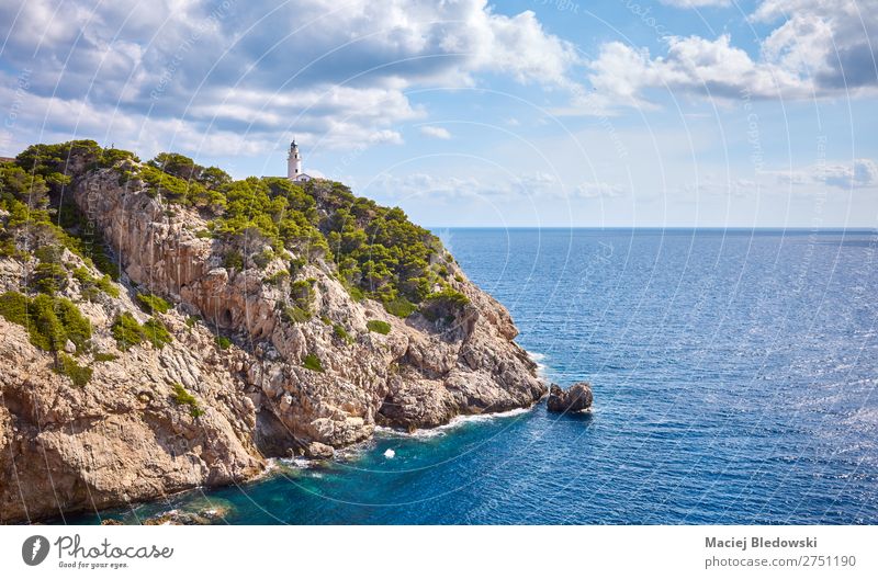 Malerische Landschaft mit Leuchtturm Capdepera, Mallorca. Ferien & Urlaub & Reisen Abenteuer Ferne Freiheit Sommer Sommerurlaub Sonne Meer Insel Wellen Natur