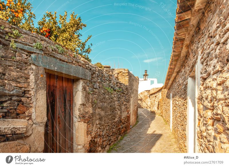 Mittelalterliches Dorf Monsaraz im Alentejo Portugal Ferien & Urlaub & Reisen Europa Kleinstadt Altstadt Menschenleer Haus Architektur Mauer Wand Tür