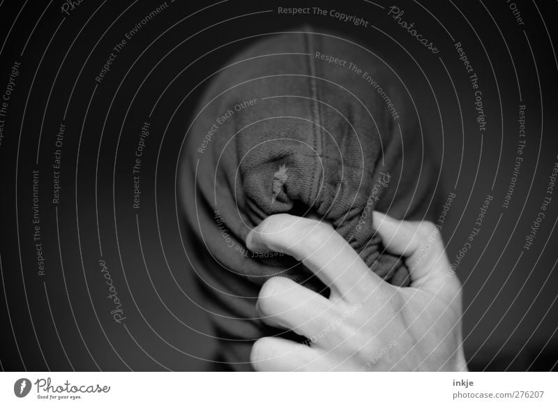Halt es im Zaum, Dein zweites Gesicht! Leben Kopf Hand 1 Mensch dunkel gruselig Gefühle Stimmung Schutz Verschwiegenheit Selbstbeherrschung Sorge Trauer Scham