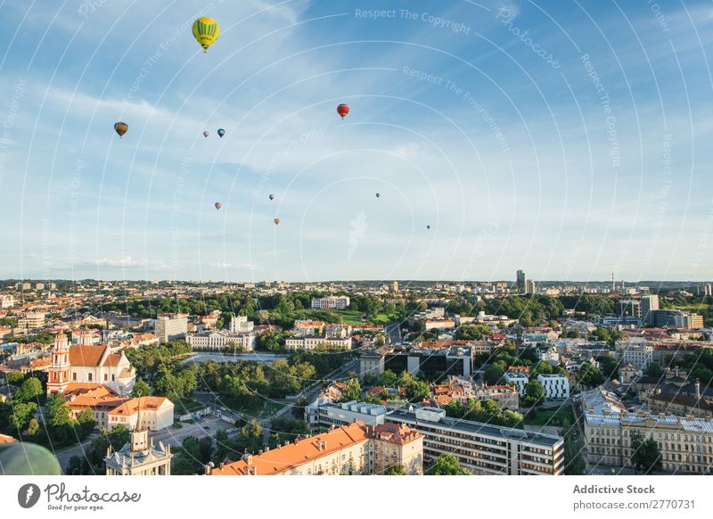 Luftaufnahme des Stadtbildes und der Luftballons Landschaft Aussicht Skyline Fluggerät Panorama (Bildformat) Tourismus Architektur Großstadt Abenteuer
