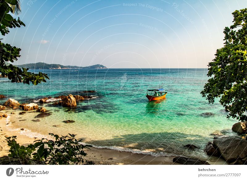 einfach mal die seele baumeln lassen Ruhe Boot genießen Sehnsucht Himmel Strand träumen exotisch Ferne Farbfoto Malaysia Trauminsel Erholung Paradies
