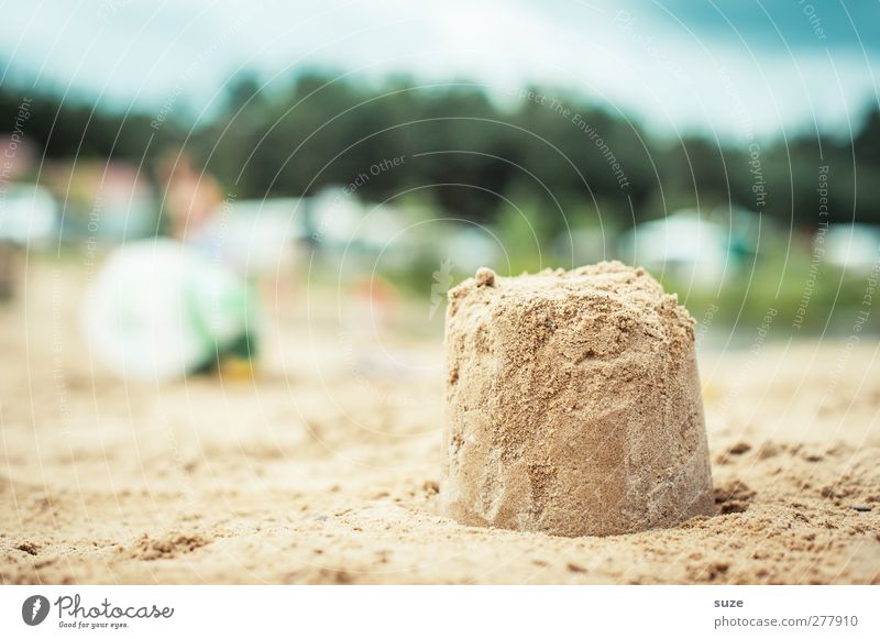Sandkuchen Lifestyle Freizeit & Hobby Spielen Ferien & Urlaub & Reisen Sommer Sonne Strand Kindheit Umwelt Natur Urelemente Himmel Schönes Wetter authentisch