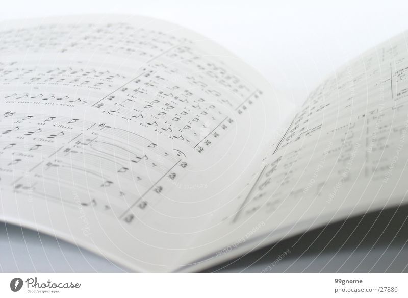 Partitur Text grau weiß Unschärfe Lied Konzert Musik Musiknoten