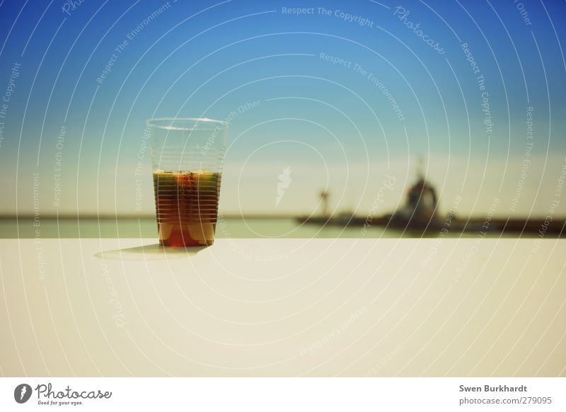 war´ne geile Nacht gestern Lebensmittel Ernährung Getränk Erfrischungsgetränk Limonade Saft Alkohol Cola Mischung Becher Meer Umwelt Natur Landschaft Luft