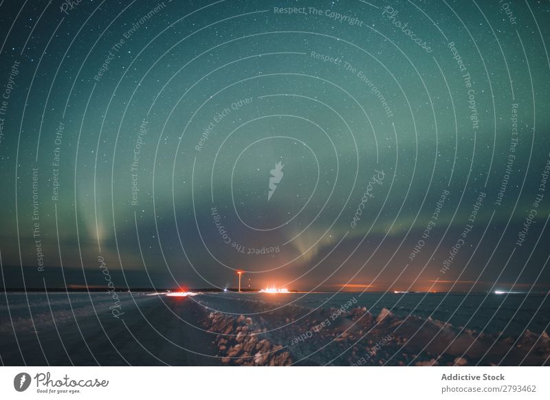 Polarlicht über verschneiter Straße Nacht Schnee Illumination Glanz Winter Arktis Landschaft Natur Ferien & Urlaub & Reisen Ausflug Weg Wege & Pfade kalt