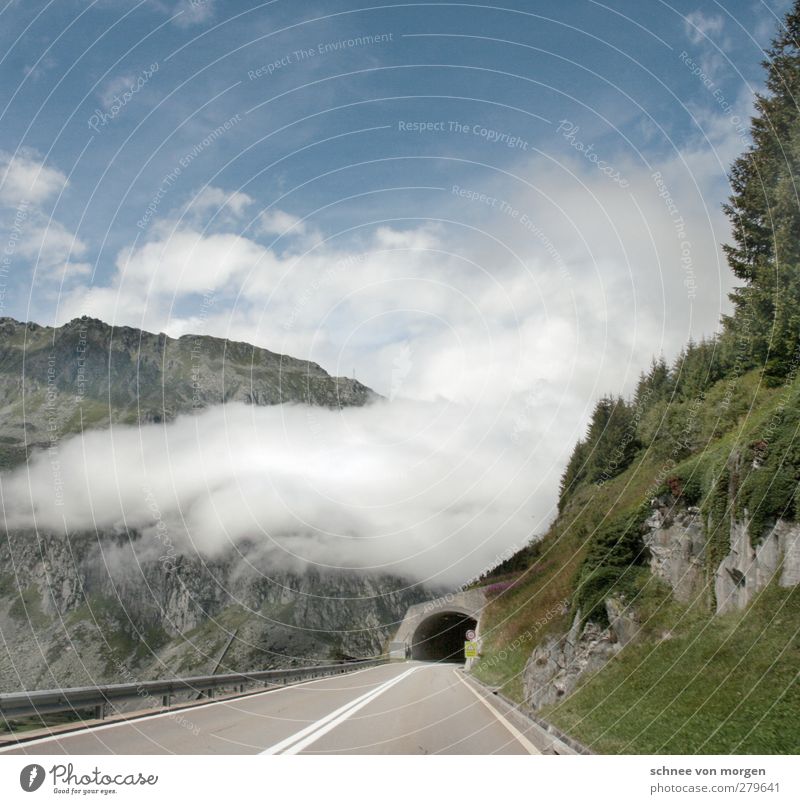 heiter bis wolkig Umwelt Natur Landschaft Himmel Wolken Klima Wetter Nebel Gras Felsen Alpen Berge u. Gebirge Verkehr Verkehrsmittel Verkehrswege Straßenverkehr
