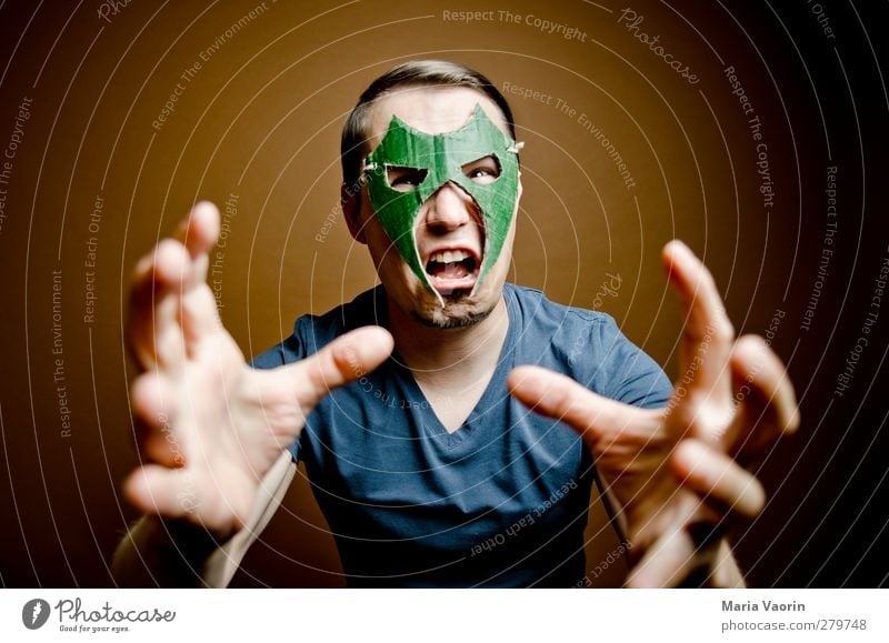Der Zorn des Wrestling Mans Mensch maskulin Mann Erwachsene 1 30-45 Jahre T-Shirt Maske brünett kurzhaarig Scheitel kämpfen schreien Aggression bedrohlich