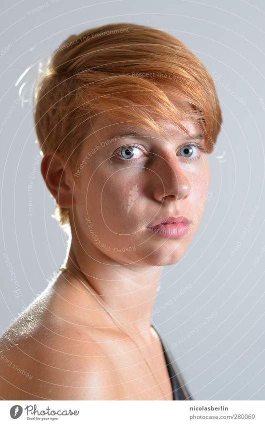 Montags Portrait 34 - time don't move schön Haare & Frisuren Gesicht Erholung feminin Junge Frau Jugendliche 1 Mensch 18-30 Jahre Erwachsene rothaarig