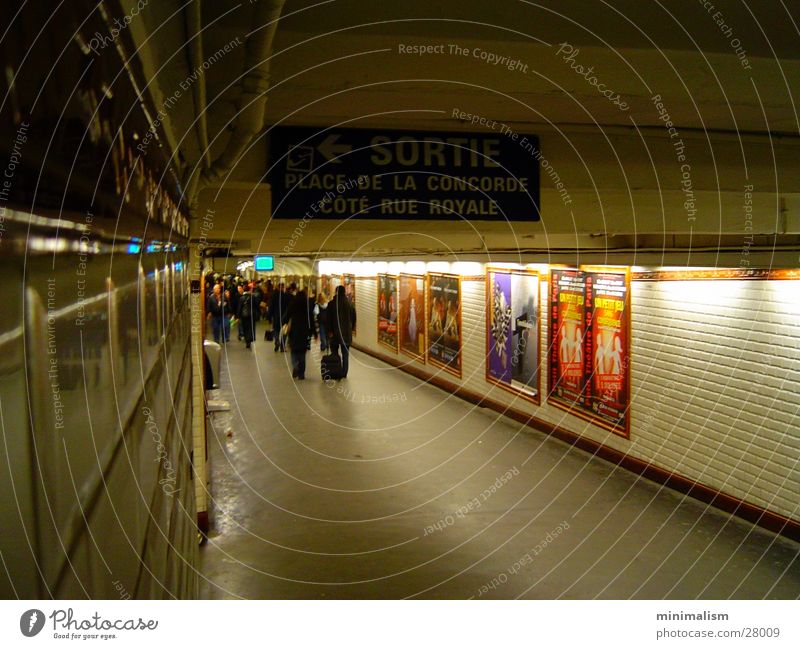 sortie: concorde! Paris U-Bahn Tunnel Verkehr Concorde cote rue royale