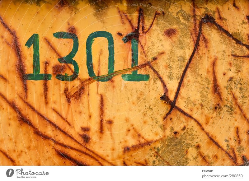 1301 Metall Stahl Rost Zeichen Schriftzeichen Ziffern & Zahlen Schilder & Markierungen alt kaputt retro braun grün orange rot Narbe Furche Kratzer