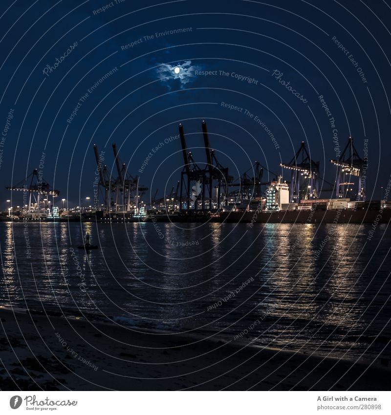 Grüße an meine Freunde aus Hamburch Hamburg Elbstrand Hafenstadt Skyline Industrieanlage Schiffswerft Arbeit & Erwerbstätigkeit dunkel Schichtarbeit Elbe Kran
