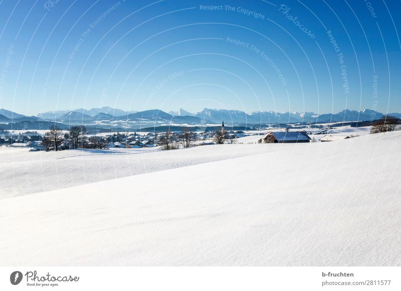 Winterlandschaft mit Gebirge, Österreich Landschaft Himmel Schönes Wetter Schnee Alpen Berge u. Gebirge Dorf Kirche Blick wandern Unendlichkeit schön Salzburg