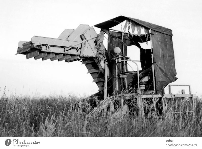 Erntemaschine Landwirtschaft Maschine Feld schwarz weiß Dorf Elektrisches Gerät Technik & Technologie